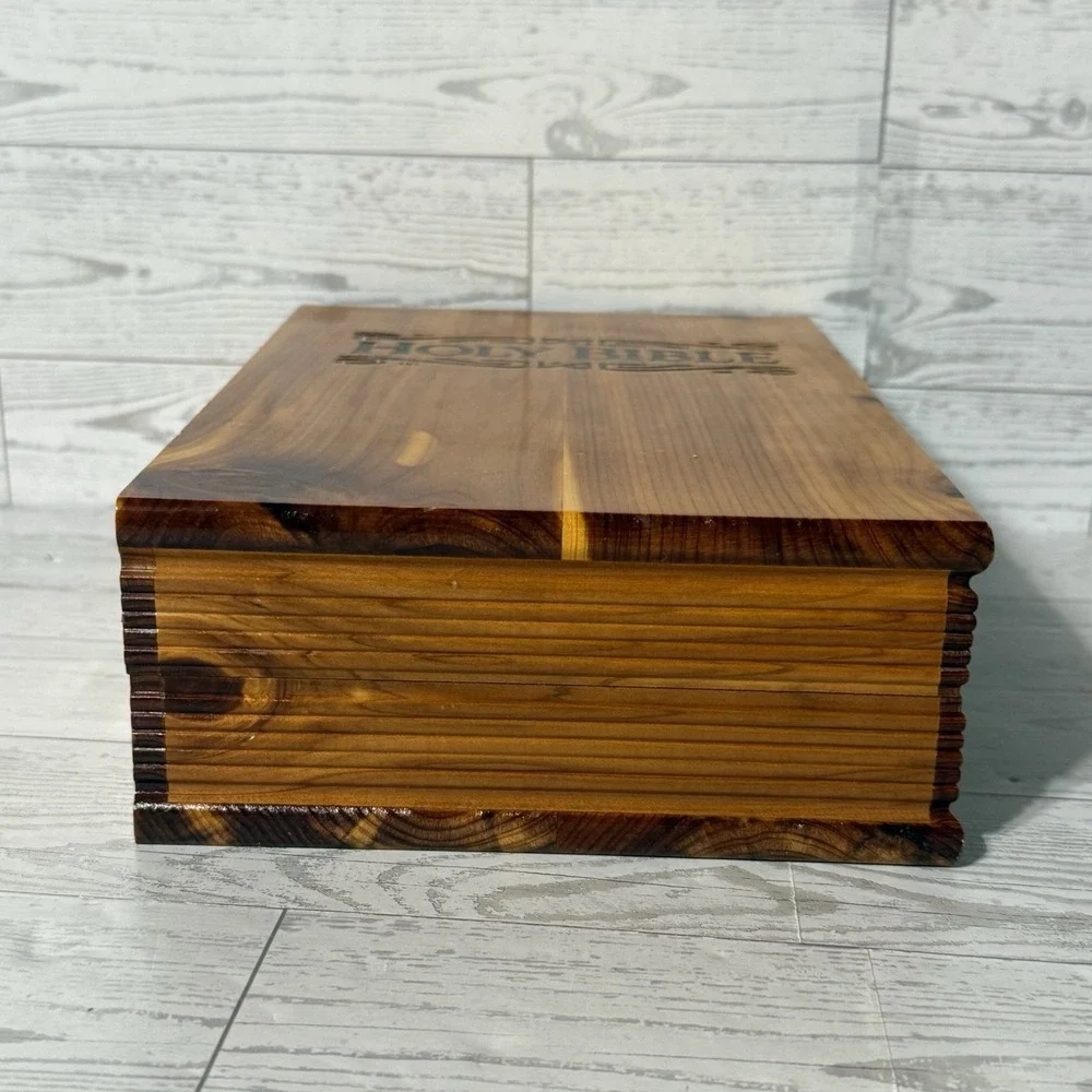 VTG Holy Bible KJV Remembrance Edition Cedar Box Case Union Made USA Local 478